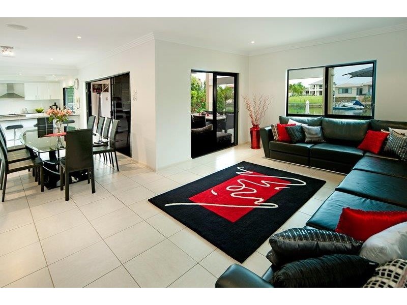 2305 Belmont Court, Hope Island QLD 4212