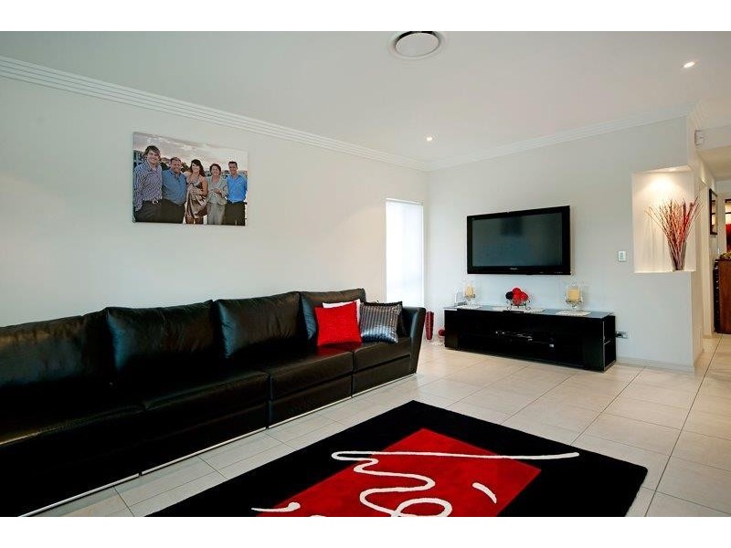 2305 Belmont Court, Hope Island QLD 4212