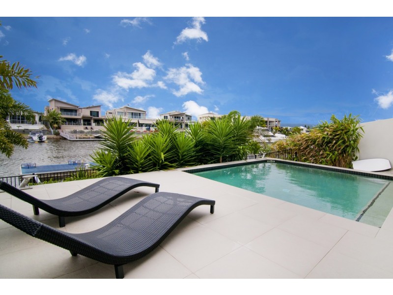 35 Harbourvue Court, Helensvale QLD 4212