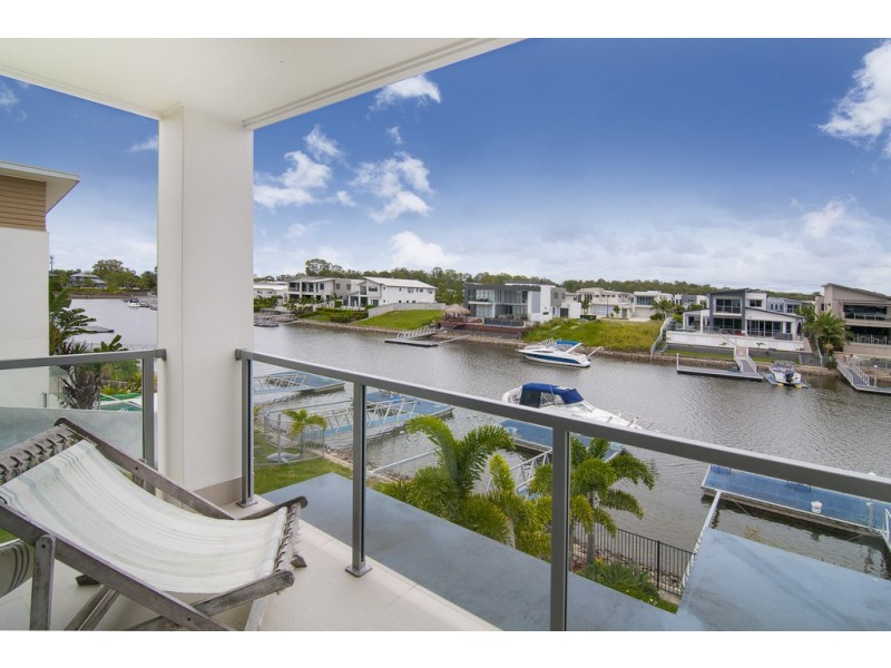 35 Harbourvue Court, Helensvale QLD 4212