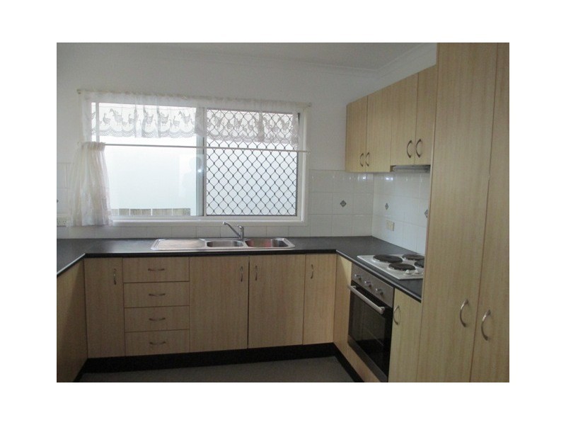 34 Parr Street, Biggera Waters QLD 4216