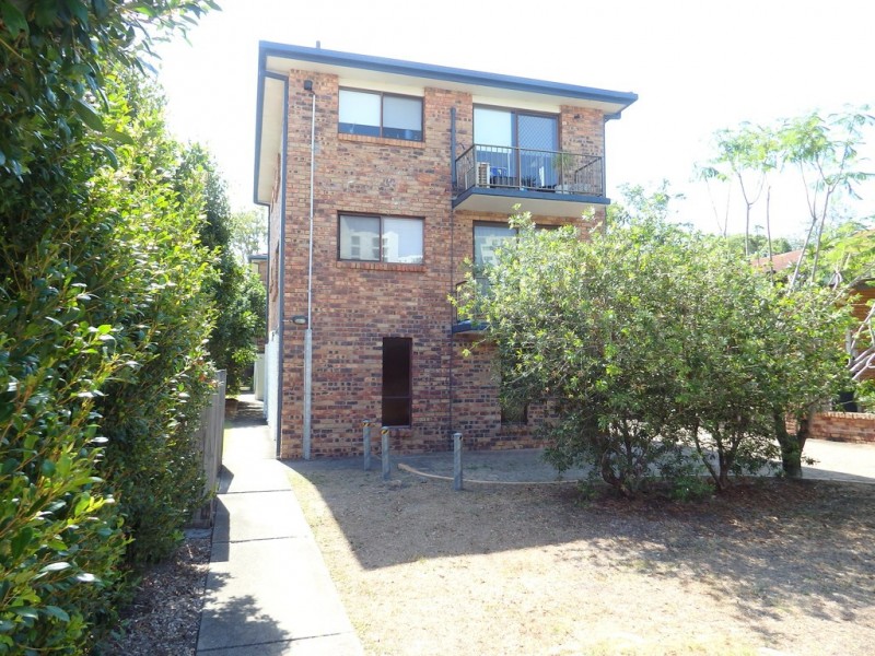 3/156 Frank Street, Labrador QLD 4215