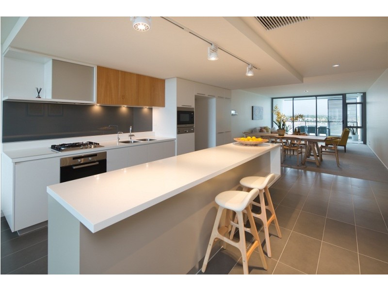 1 Ephraim Island, Paradise Point QLD 4216