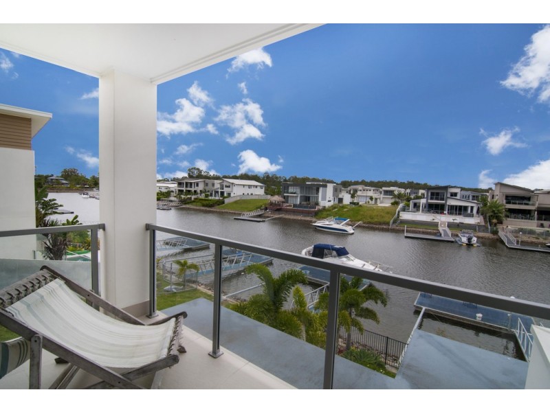 35 Harbourvue Court, Helensvale QLD 4212