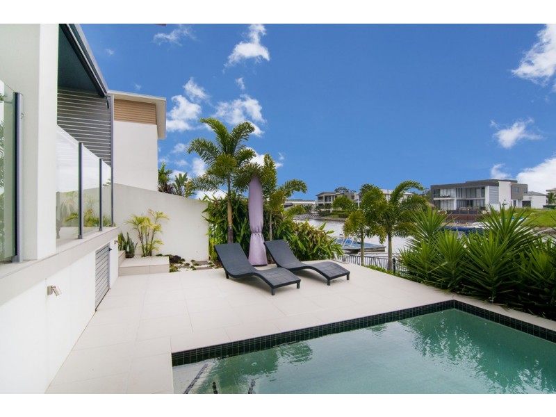 35 Harbourvue Court, Helensvale QLD 4212