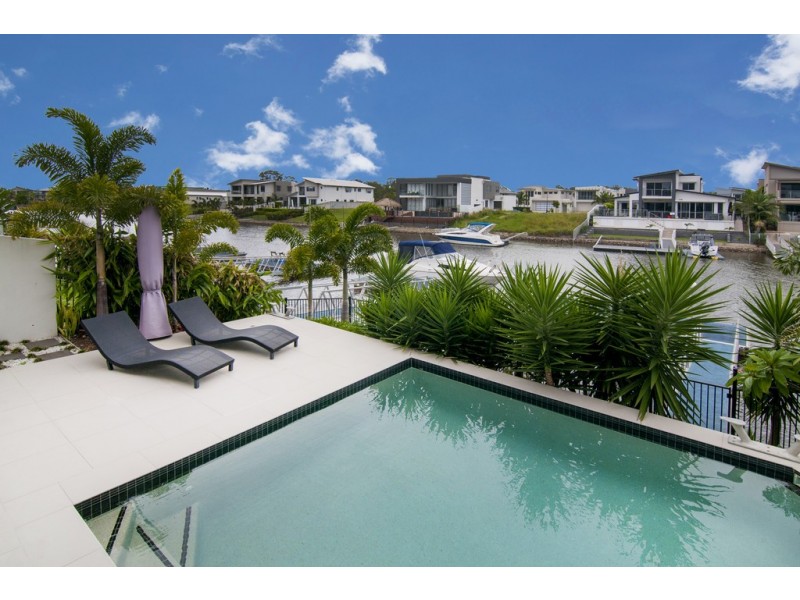 35 Harbourvue Court, Helensvale QLD 4212