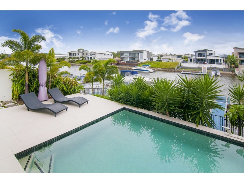 35 Harbourvue Court, Helensvale QLD 4212