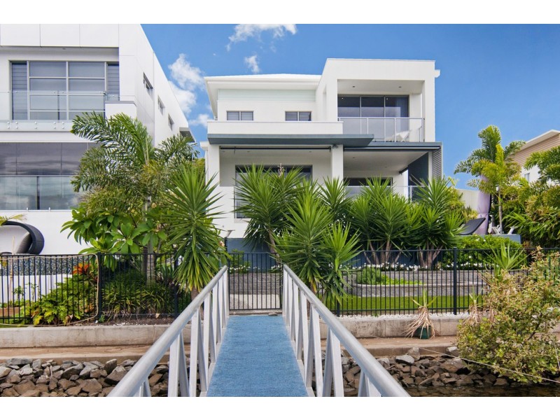 35 Harbourvue Court, Helensvale QLD 4212