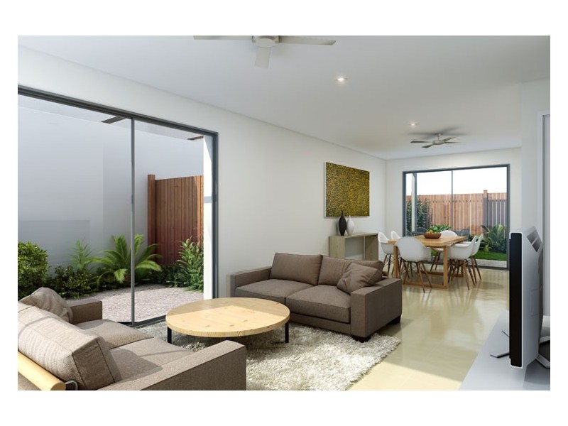 Labrador QLD 4215