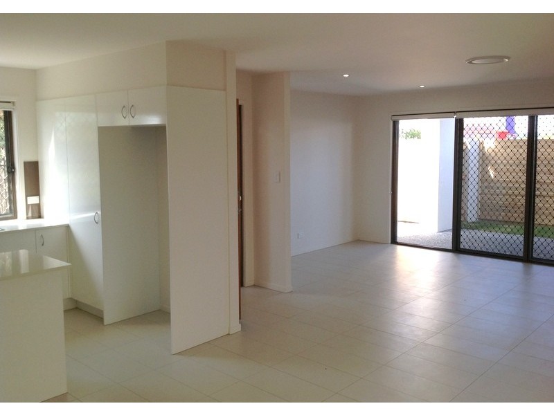 22 La Savina Drive, Coombabah QLD 4216