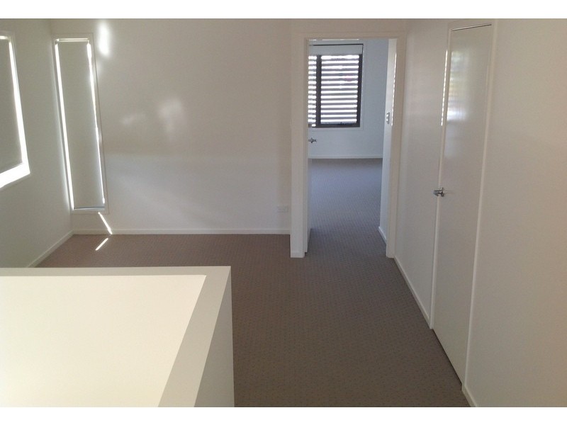 22 La Savina Drive, Coombabah QLD 4216