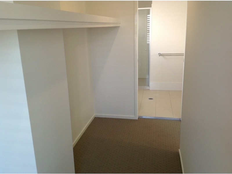 22 La Savina Drive, Coombabah QLD 4216