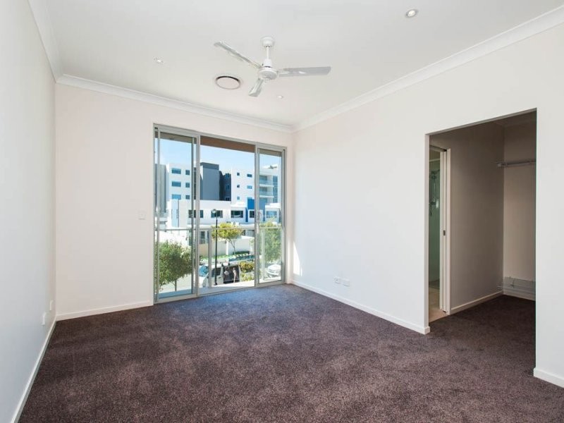 1/10 COMPASS DRIVE, Biggera Waters QLD 4216