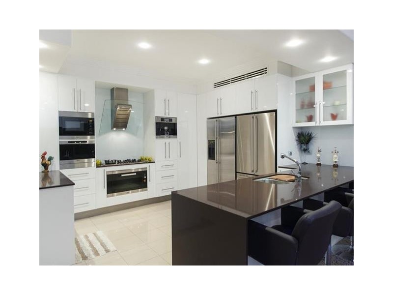 47 King Charles Drive, Paradise Point QLD 4216
