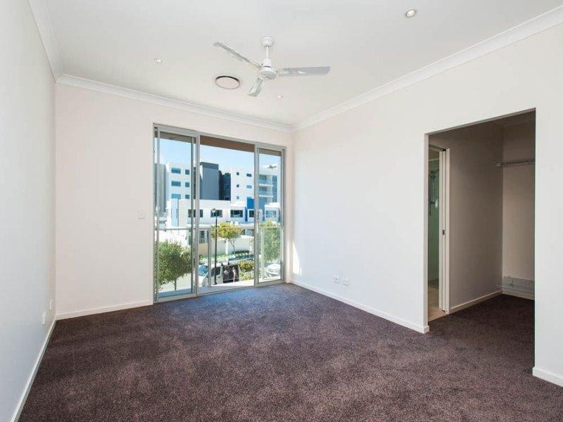 1/10 Compass Drive, Biggera Waters QLD 4216