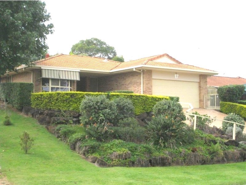 17 Cootharaba Drive, Helensvale QLD 4212