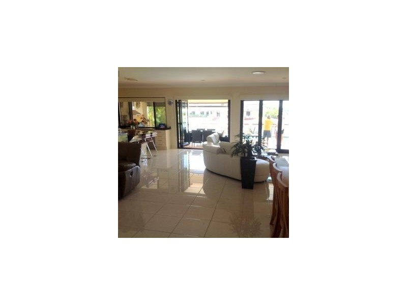 37 Leeanne Crescent, Helensvale QLD 4212