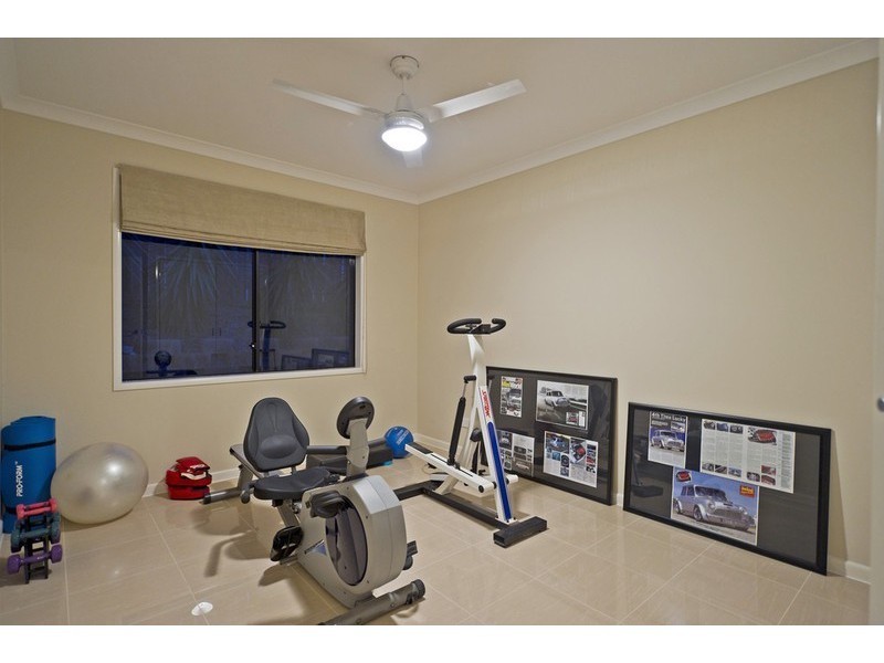 12 Hillary Circuit, Pacific Pines QLD 4211