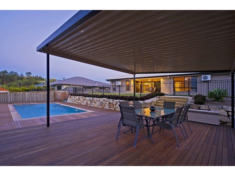 12 Hillary Circuit, Pacific Pines QLD 4211