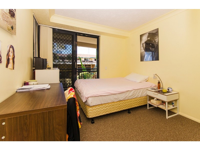 5/274 Marine Parade, Labrador QLD 4215