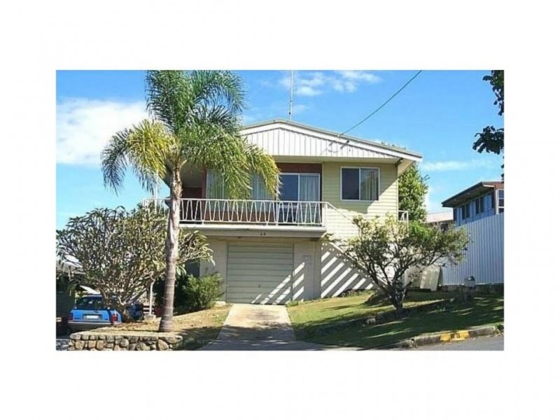 68 WHITING STREET, Labrador QLD 4215