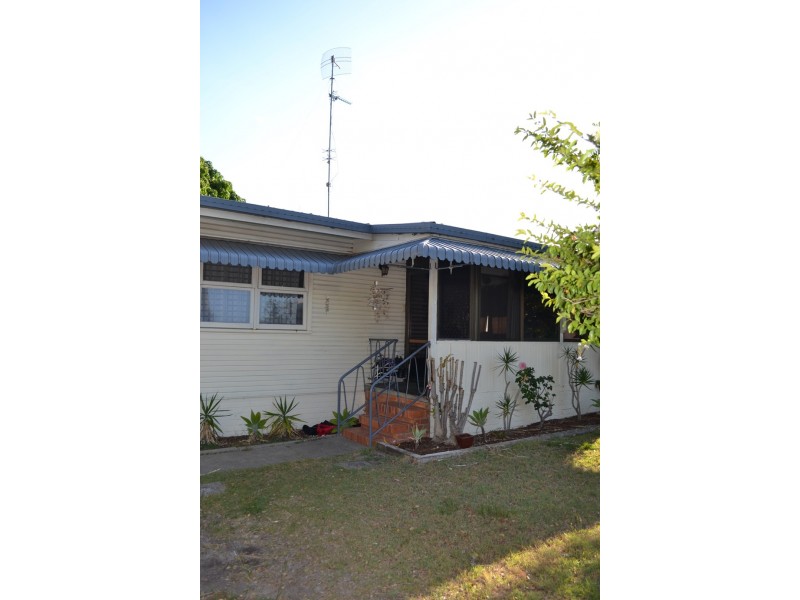 54 Parr Street, Biggera Waters QLD 4216