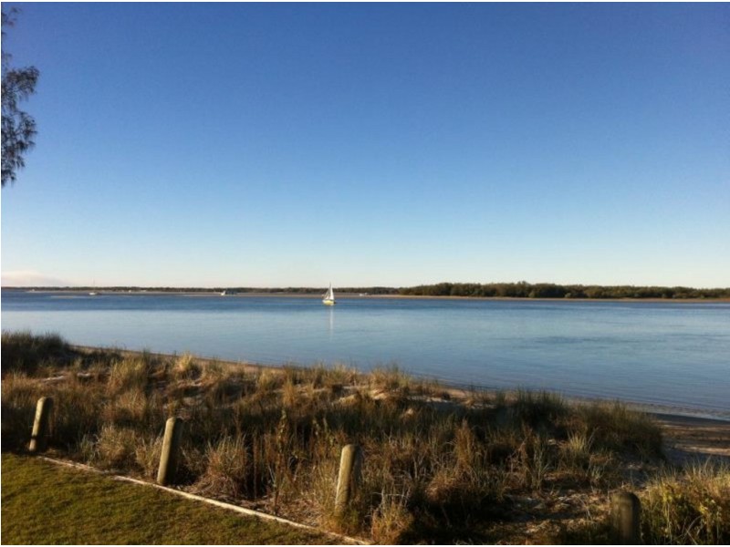 54 Parr Street, Biggera Waters QLD 4216