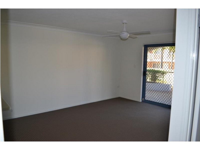 2/103-105 Frank Street, Labrador QLD 4215