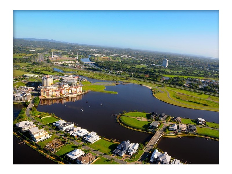 5036 Emerald Island Drive “Emerald Lakes”, Carrara QLD 4211
