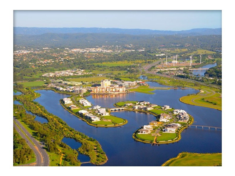 5036 Emerald Island Drive “Emerald Lakes”, Carrara QLD 4211