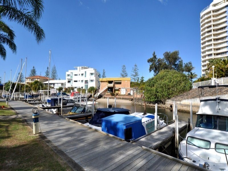 43/37 Bayview Street, Runaway Bay QLD 4216