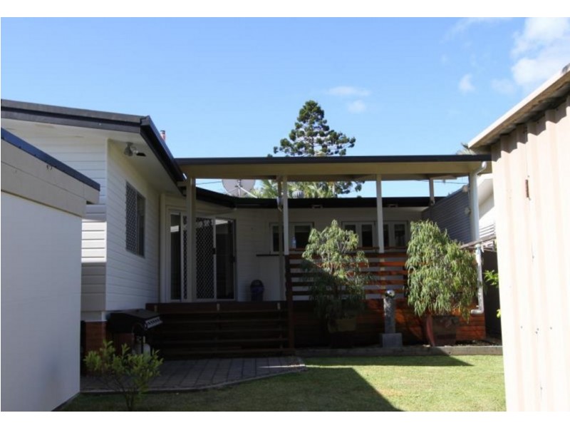 1 THE GLEN, Southport QLD 4215