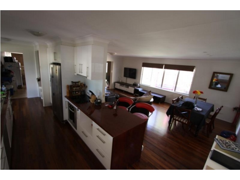1 THE GLEN, Southport QLD 4215