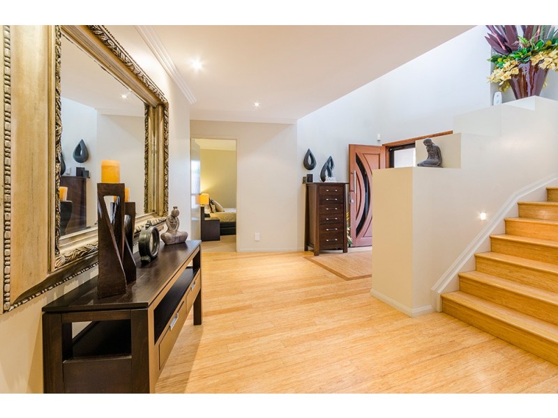 39 North Bank Court, Helensvale QLD 4212