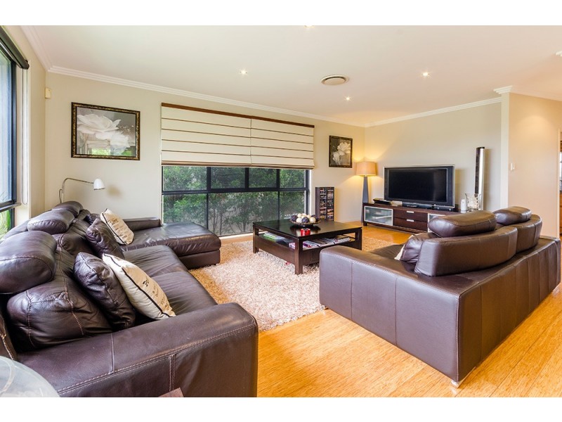 39 North Bank Court, Helensvale QLD 4212