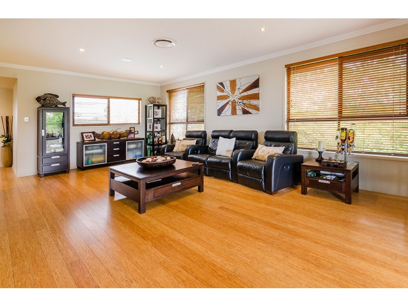 39 North Bank Court, Helensvale QLD 4212