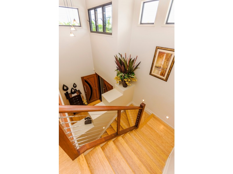 39 North Bank Court, Helensvale QLD 4212