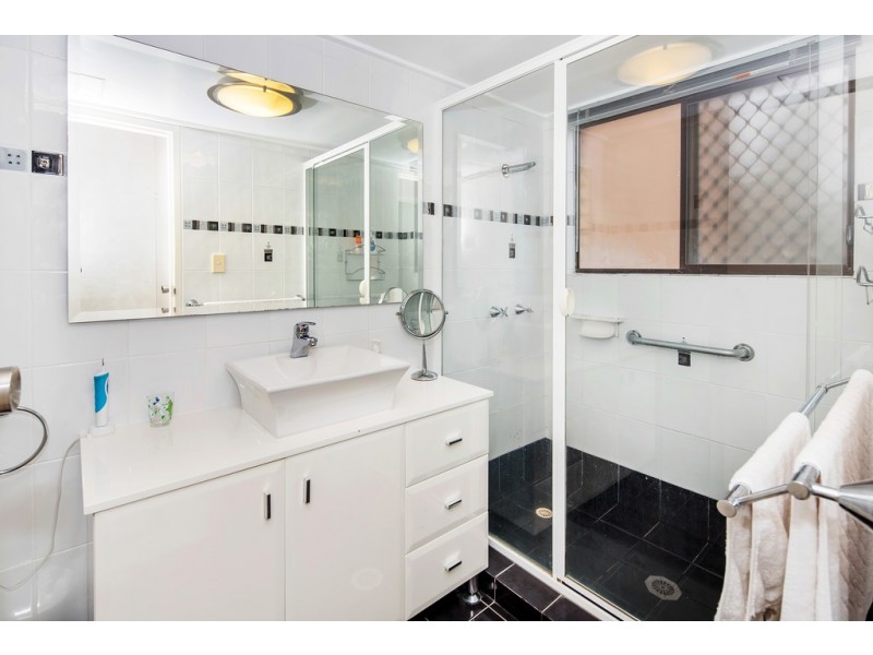 1/13 Clark Street, Biggera Waters QLD 4216