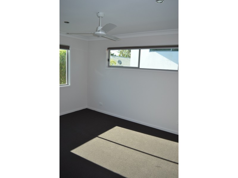 24/177 Central Street, Labrador QLD 4215