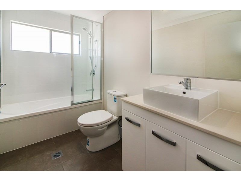 26/177 Central Street, Labrador QLD 4215