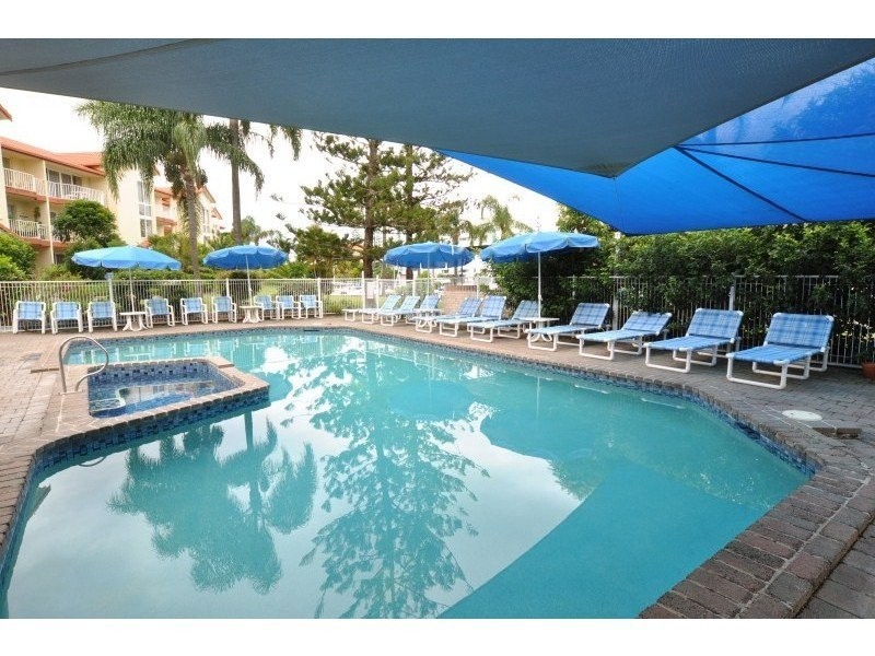 15/37 Bayview Street, Runaway Bay QLD 4216