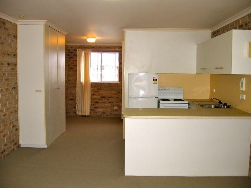18/4 BRIGHTON ST, Biggera Waters QLD 4216