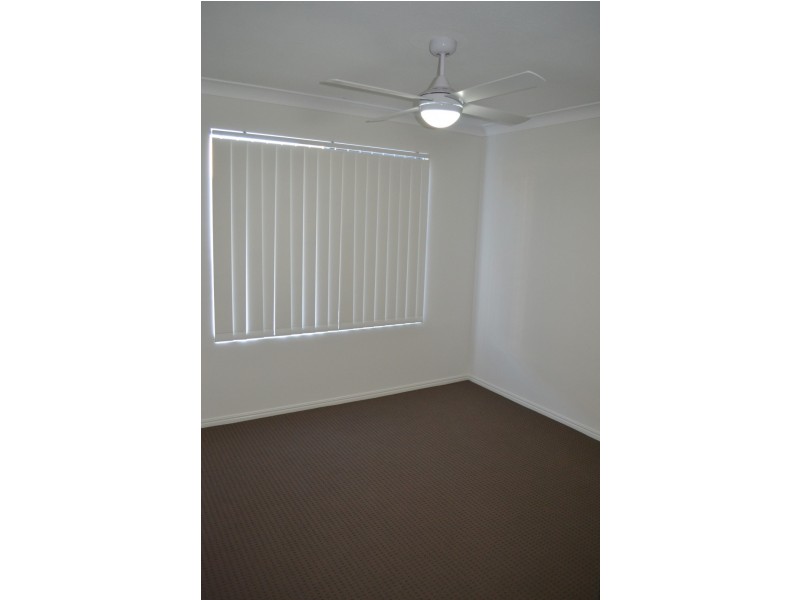 2/103 Frank Street, Labrador QLD 4215