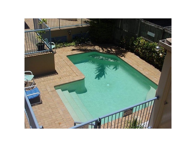 2/103 Frank Street, Labrador QLD 4215