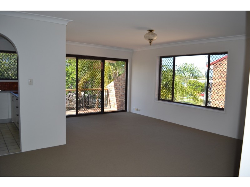 11/6 Broad Street, Labrador QLD 4215