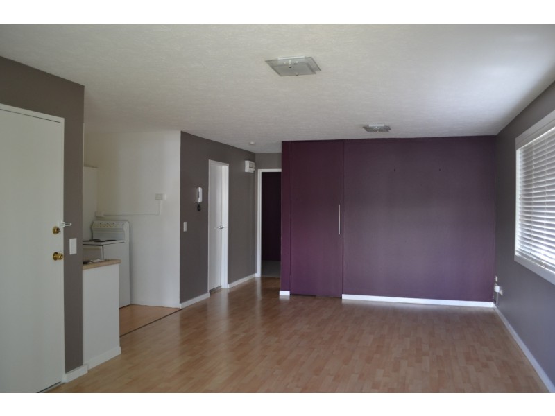 1/164 Frank Street, Labrador QLD 4215