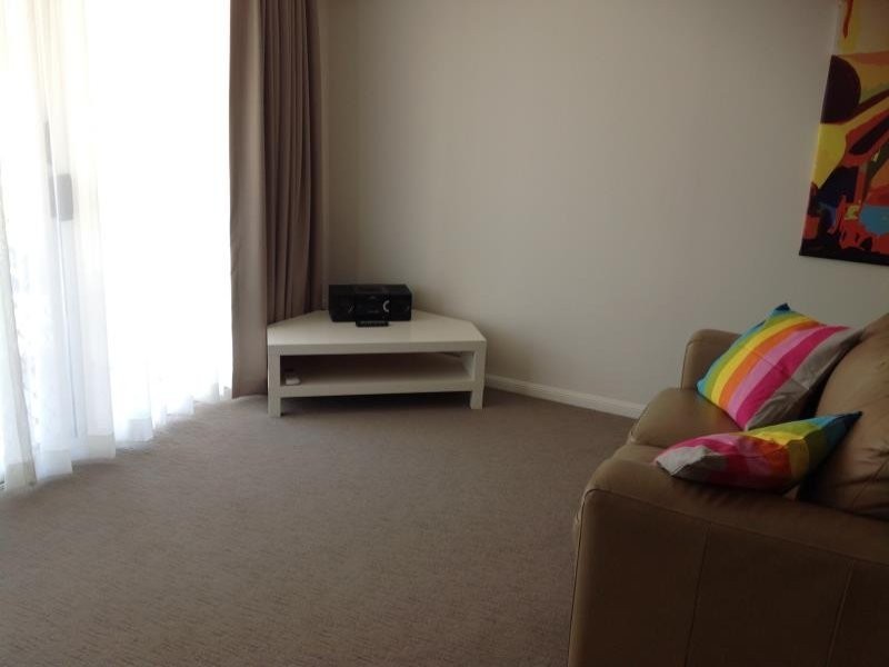 7/7 WHITING STREET, Labrador QLD 4215