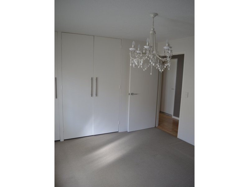 1/164 Frank Street, Labrador QLD 4215