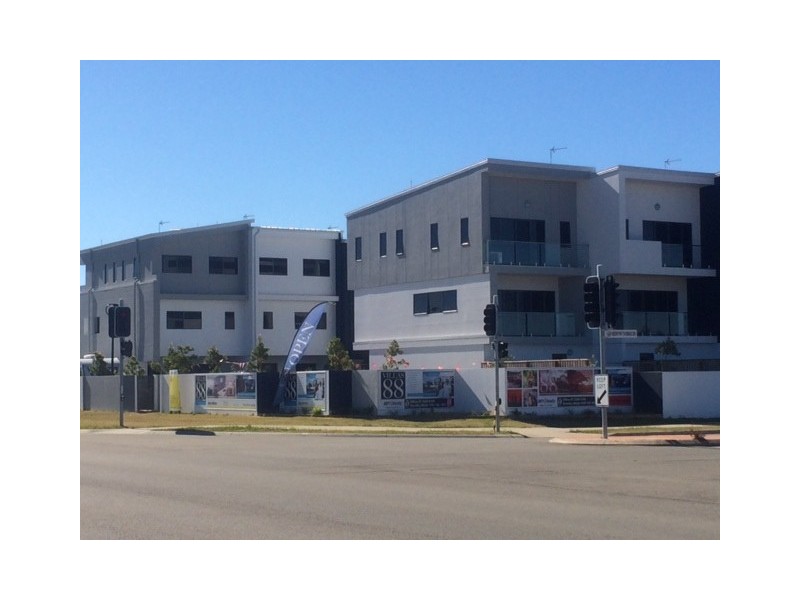 Hope Island QLD 4212