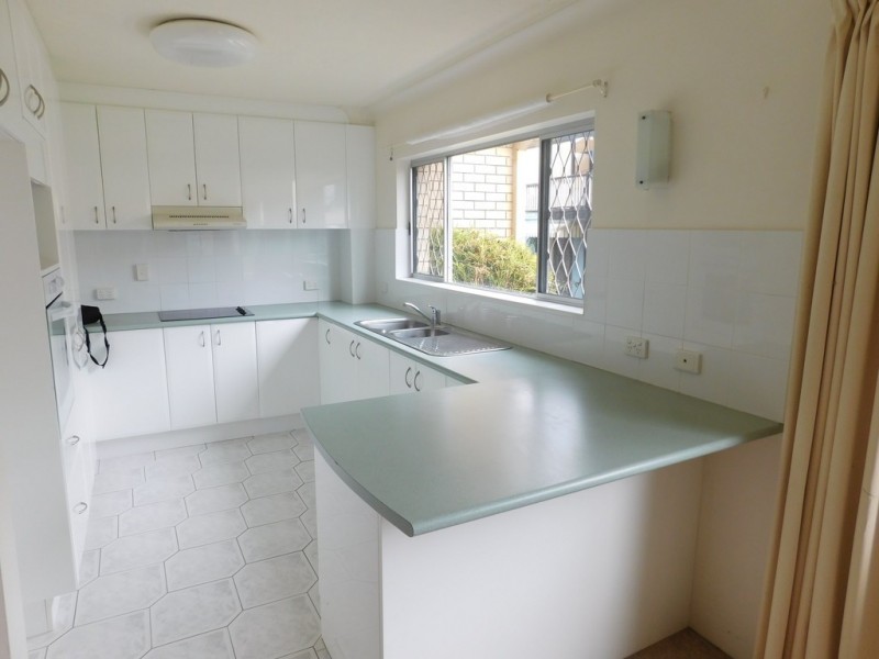 2/542 Marine Parade, Biggera Waters QLD 4216